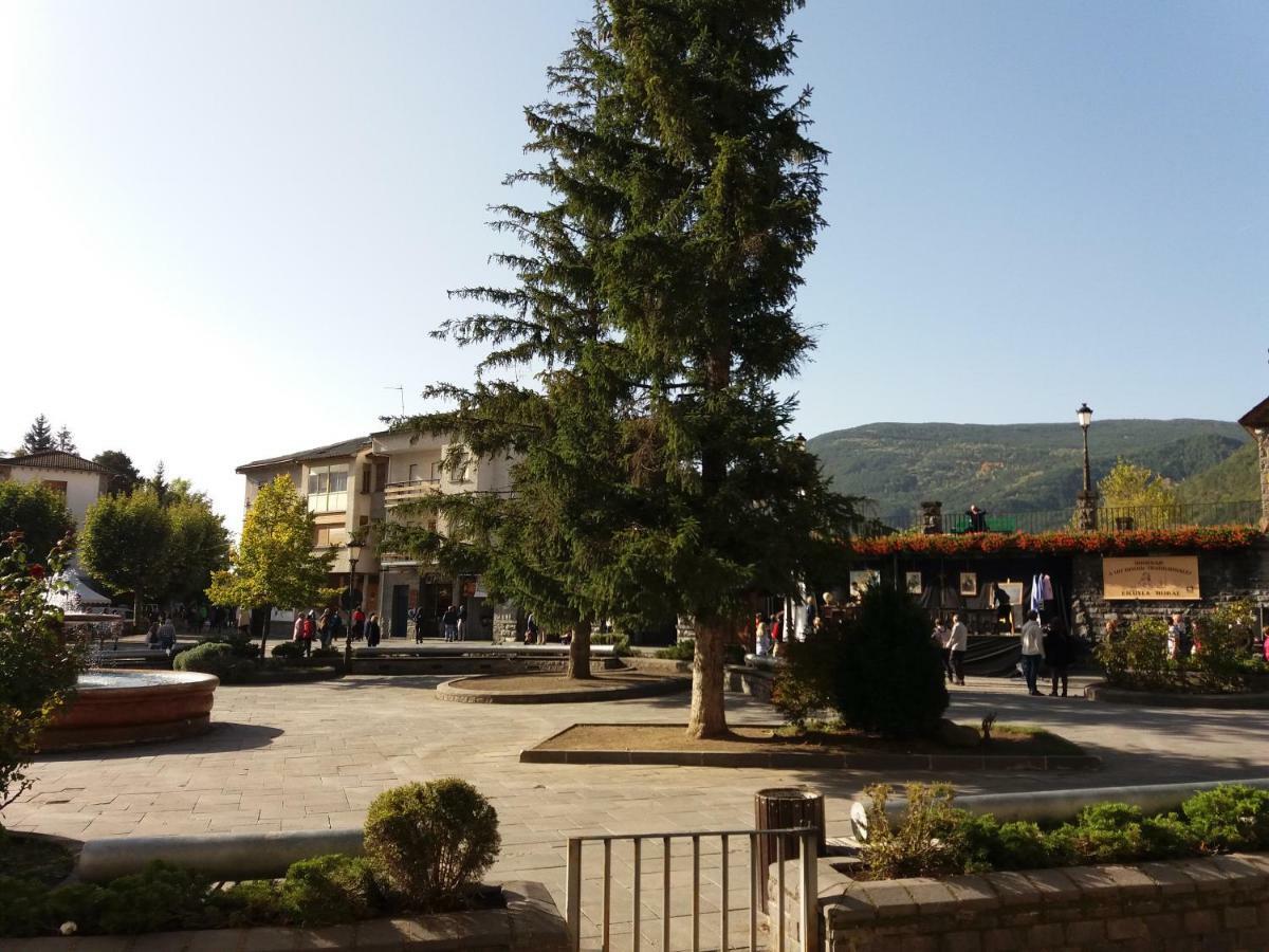 Best Biescas Tourist Home Екстериор снимка